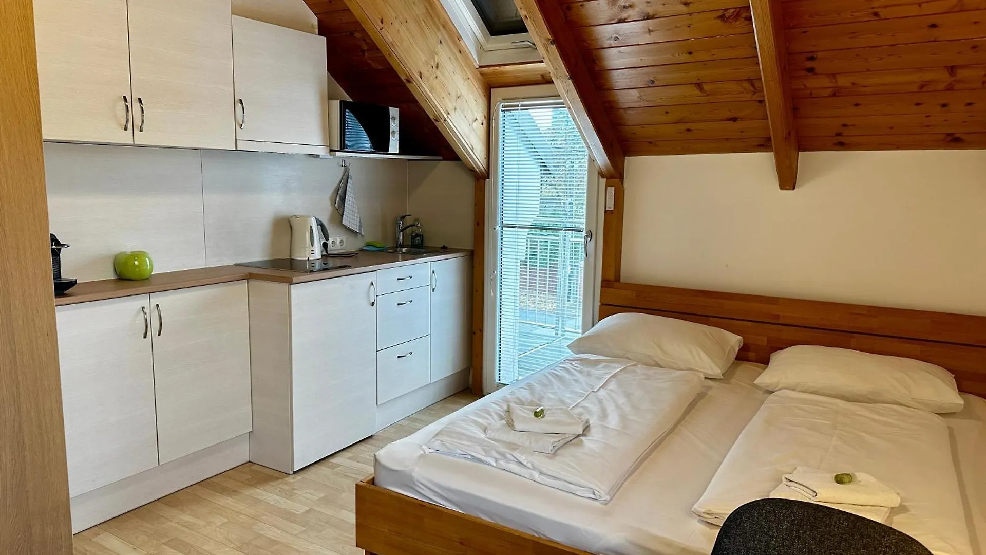 Ferienwohnung Ajo Vienna Balcony - Contactless Check-In 0*,  Österreich